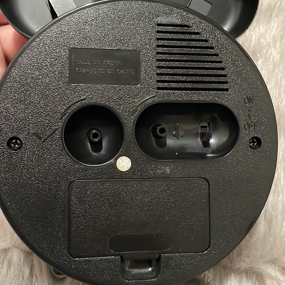 Vintage Mickey Mouse Alarm clock - Picture 4 of 4